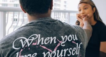 10 Undeniable Signs a Married Man is Using You